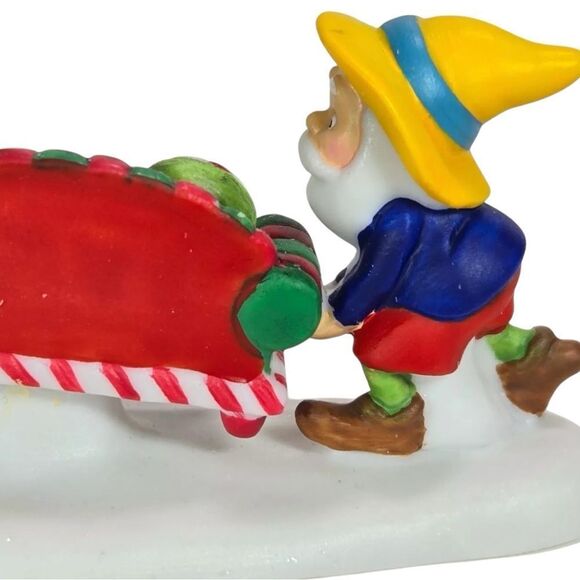 Department 56 Moving Day #56.57230 North Pole Series - Picture 11 of 15